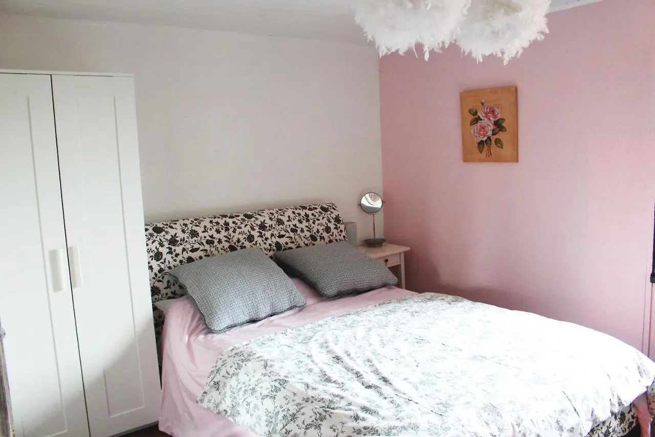 Ce Petit Chemin Bed & Breakfast Cenves